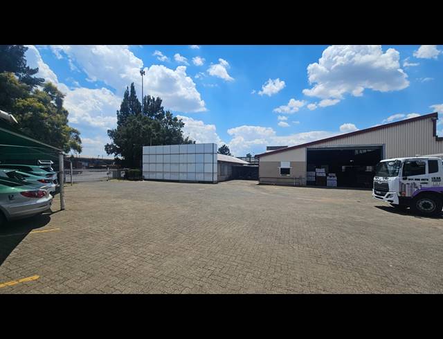 2,400M² WAREHOUSE TO LET IN ALRODE